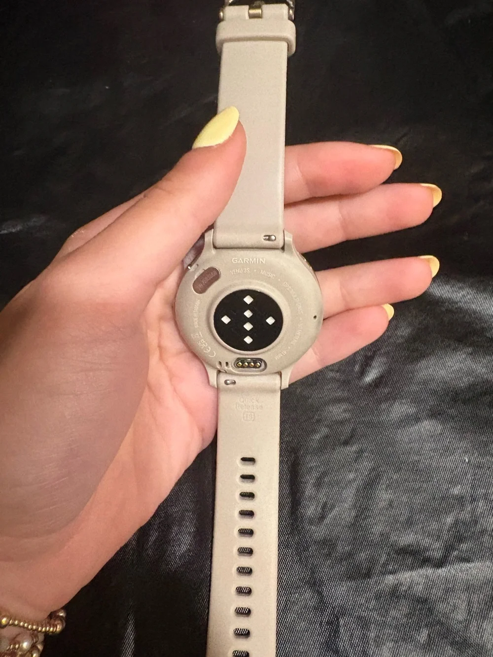 Garmin Smartwatch - Beige Strap with Silver Bezel